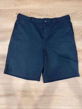 Men's size 38 Nike Golf Classic Navy Chino Shorts